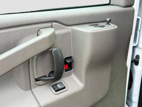 2025 GMC Savana 2500