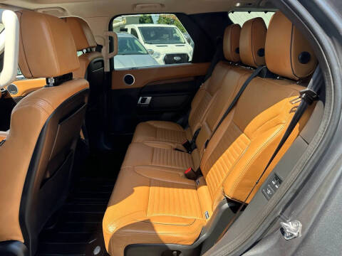 2018 Land Rover Discovery HSE Luxury