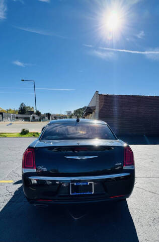 2015 Chrysler 300 Limited