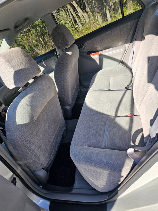 2004 Toyota Corolla LE