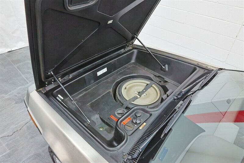 1982 DeLorean DMC-12