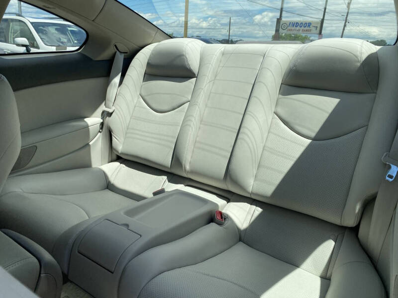 2011 Infiniti G37 Coupe x