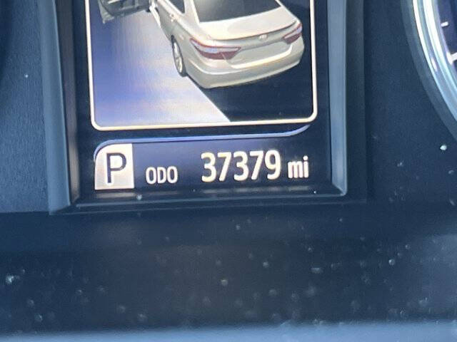 2017 Toyota Camry Hybrid