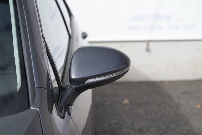 2019 Volkswagen e-Golf SEL Premium