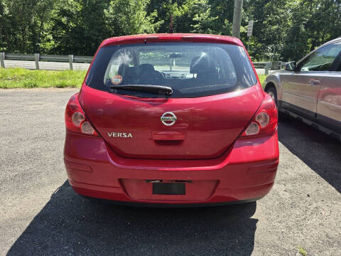 2010 Nissan Versa 1.8 S
