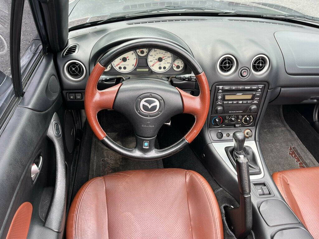 2002 Mazda MX-5 Miata 27