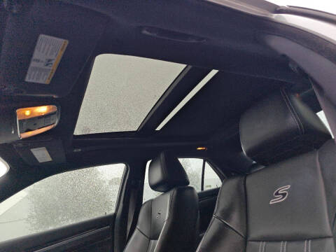 2023 Chrysler 300 S V6