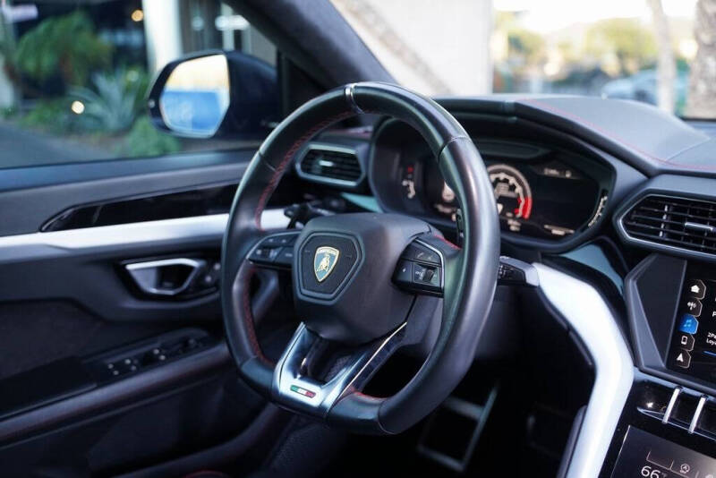 2019 Lamborghini Urus