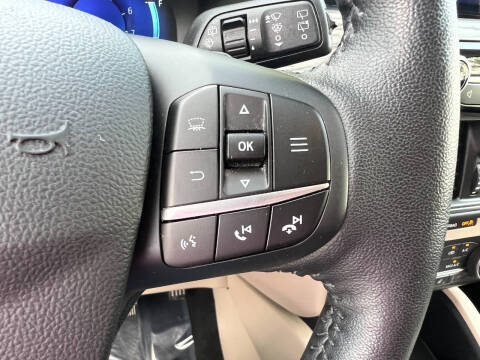 2020 Ford Escape Titanium