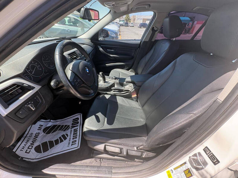 2014 BMW 3 Series 320i