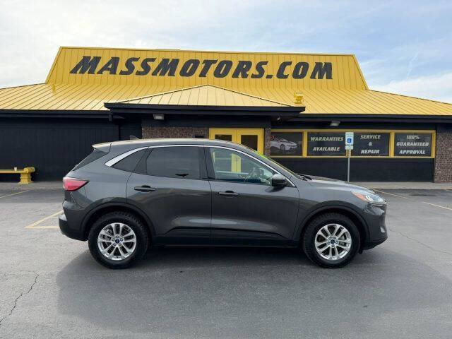 2020 Ford Escape SE