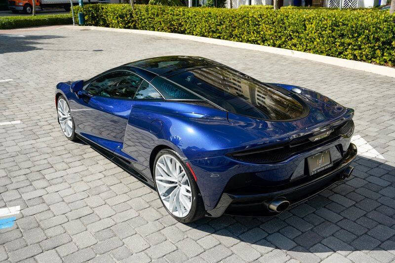 2023 McLaren GT