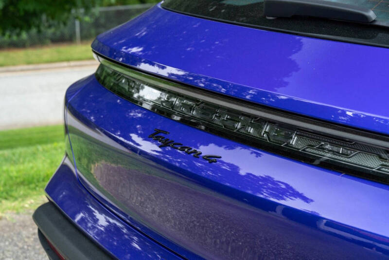 2025 Porsche Taycan 4 Cross Turismo