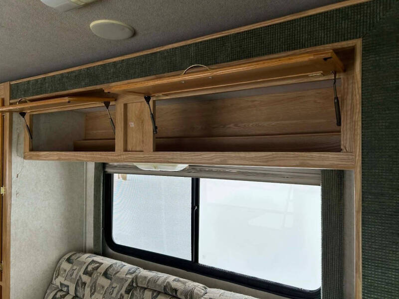 2001 Ford E-Series E-450 SD