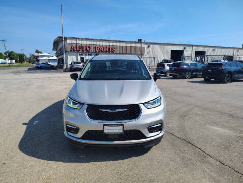 2024 Chrysler Pacifica Touring L