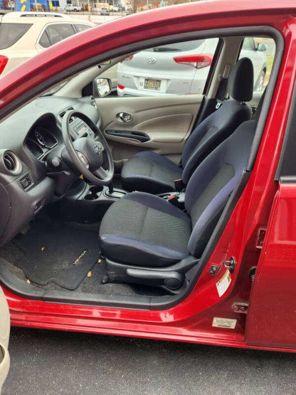 2012 Nissan Versa 1.6 SL