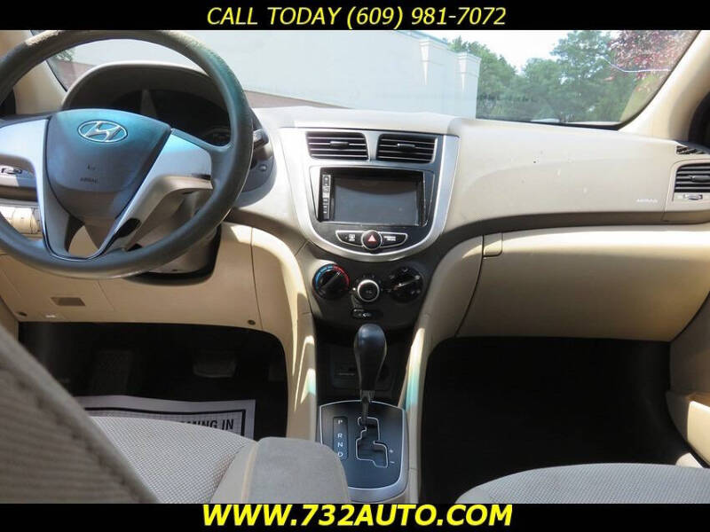 2012 Hyundai Accent GLS