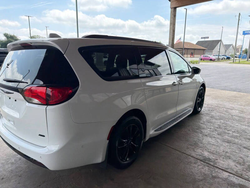 2020 Chrysler Pacifica Launch Edition