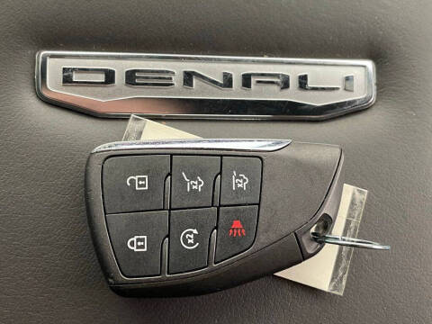 2025 GMC Yukon Denali