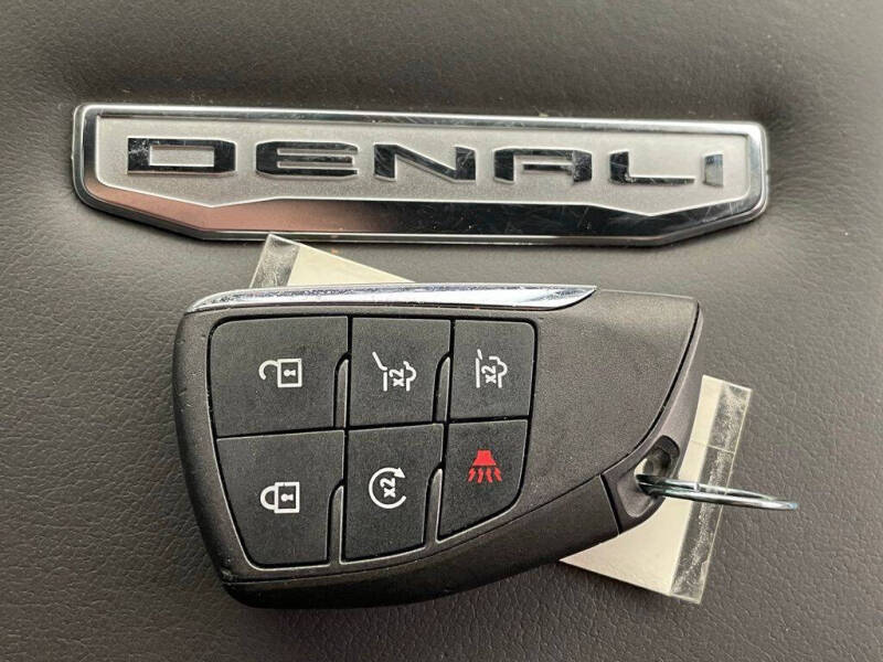 2025 GMC Yukon Denali
