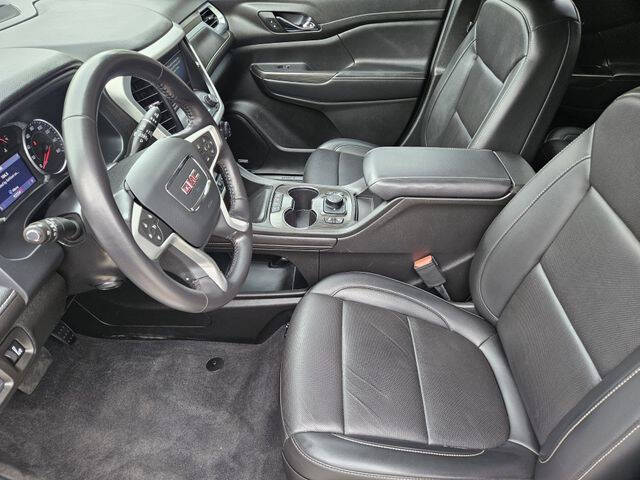 2022 GMC Acadia SLT