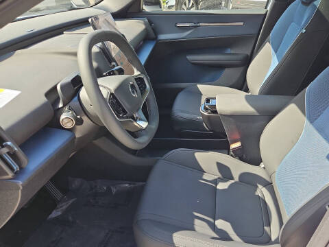 2025 Volvo EX30 Twin Plus