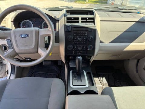 2009 Ford Escape XLS