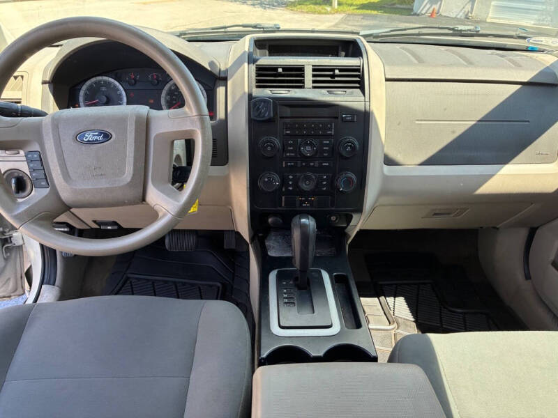 2009 Ford Escape XLS