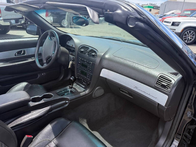 2002 Ford Thunderbird Deluxe