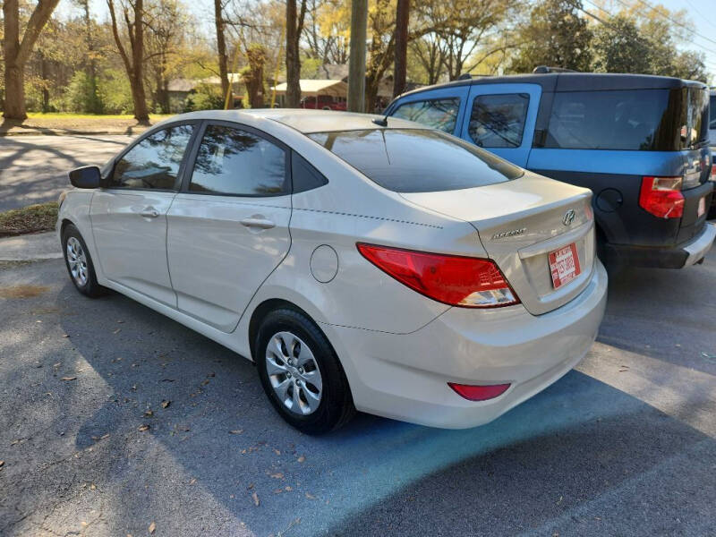 2016 Hyundai Accent SE
