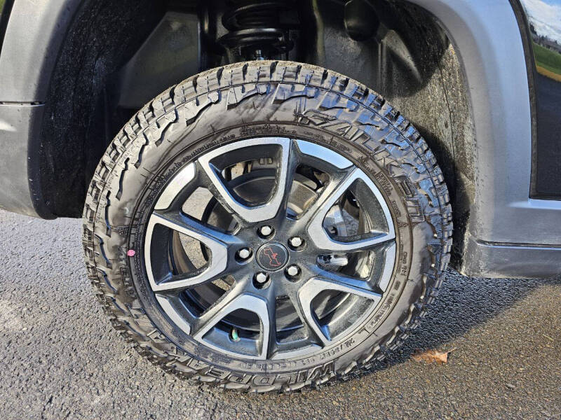 2025 Jeep Compass Trailhawk