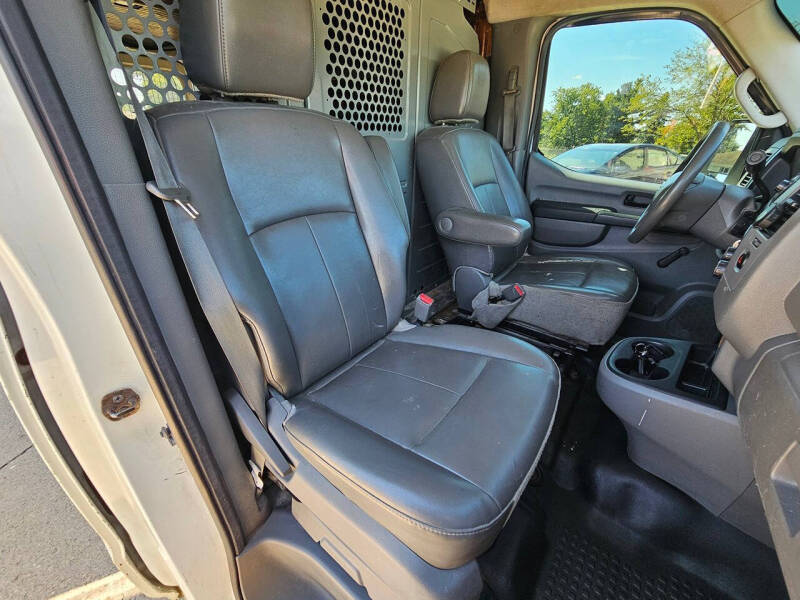 2012 Nissan NV 2500 HD S