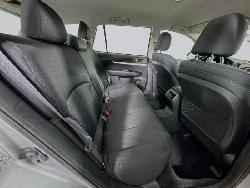 2010 Subaru Outback 2.5i