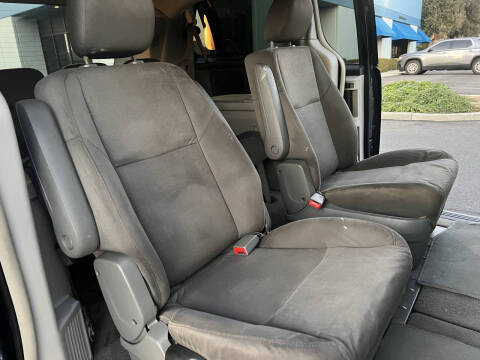 2009 Volkswagen Routan SE