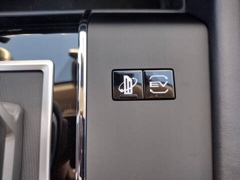 2025 Mitsubishi Outlander PHEV SE