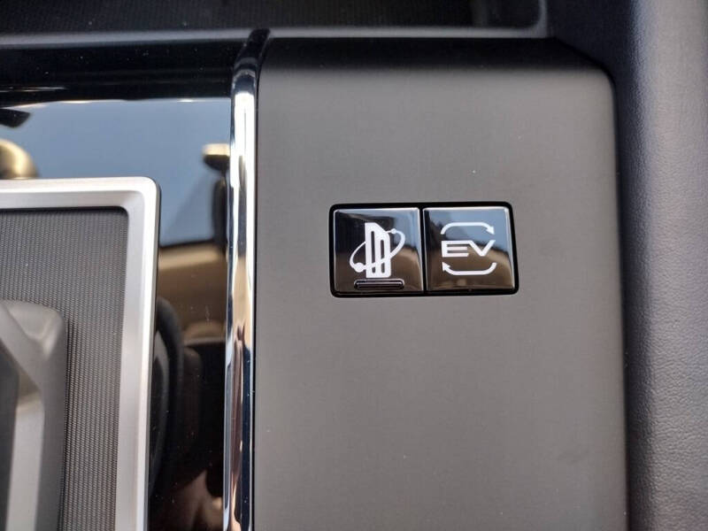 2025 Mitsubishi Outlander PHEV SE