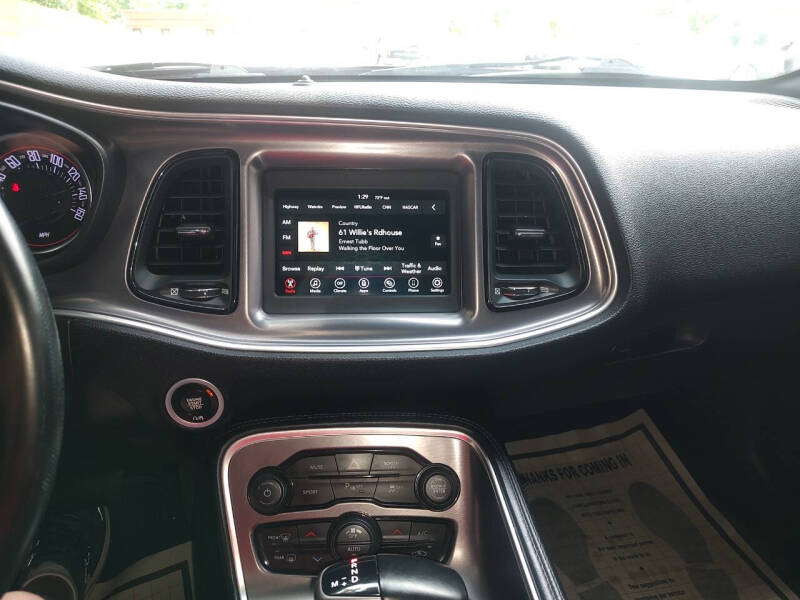 2021 Dodge Challenger SXT