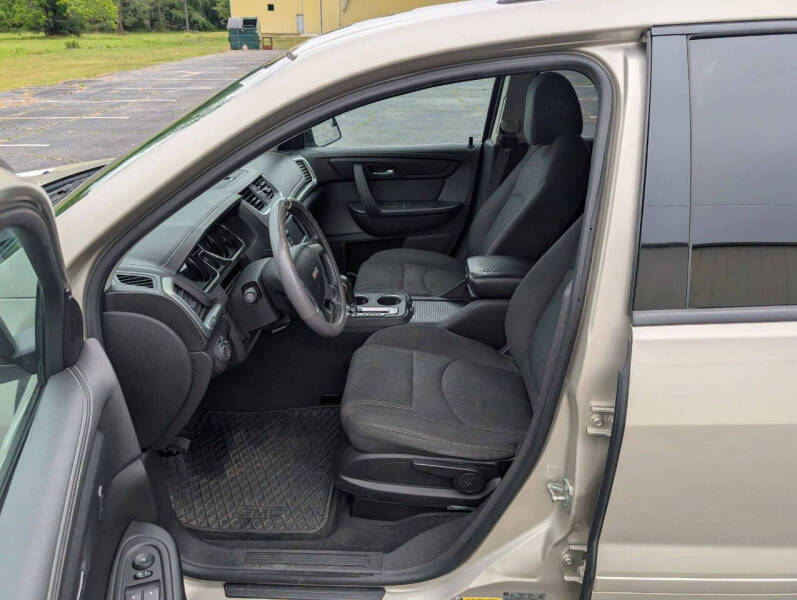2013 GMC Acadia SLE-1
