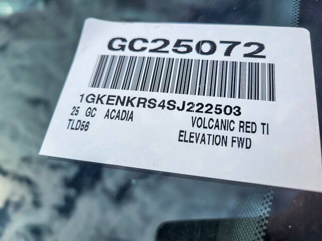 2025 GMC Acadia Elevation