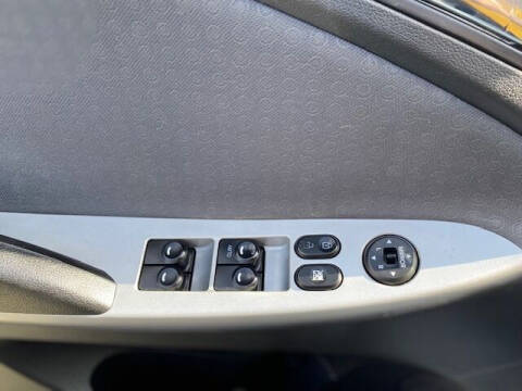 2014 Hyundai Accent SE