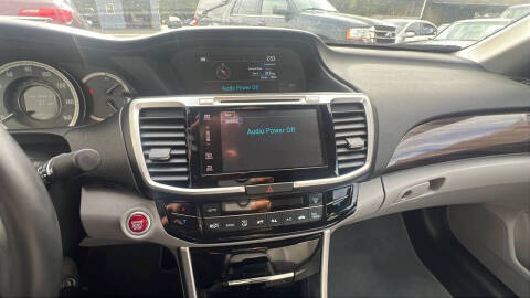 2017 Honda Accord EX-L w/Navi w/Honda Sensing