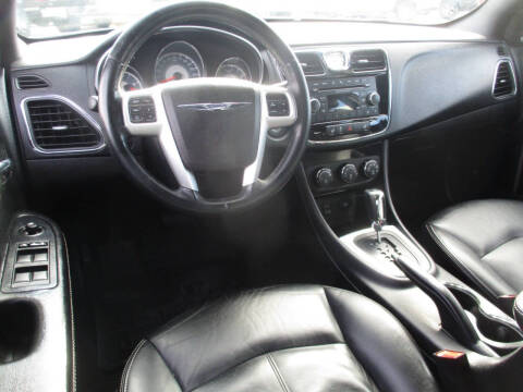 2014 Chrysler 200 Limited