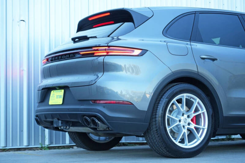 2024 Porsche Cayenne S
