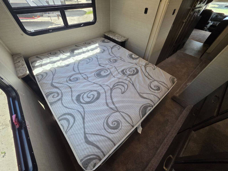 2018 Jayco Redhawk