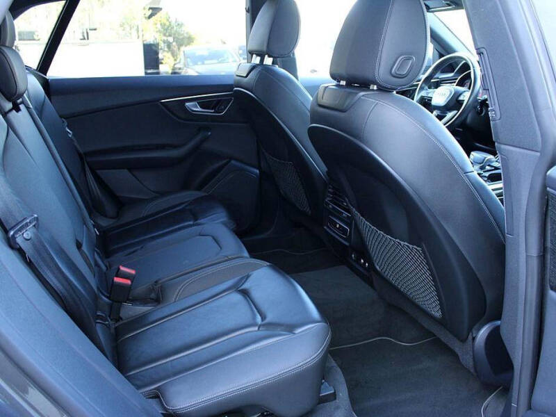 2019 Audi Q8 quattro Premium 55 TFSI