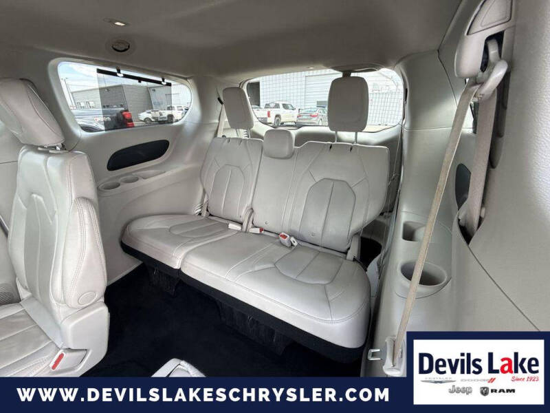 2021 Chrysler Pacifica Touring L