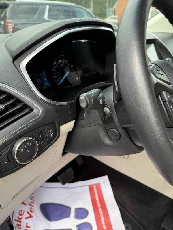 2020 Ford Edge Titanium