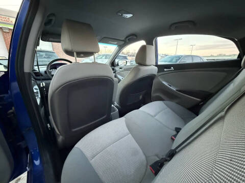 2012 Hyundai Accent GLS