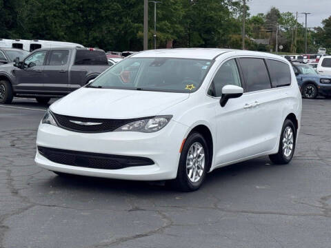 2023 Chrysler Voyager LX