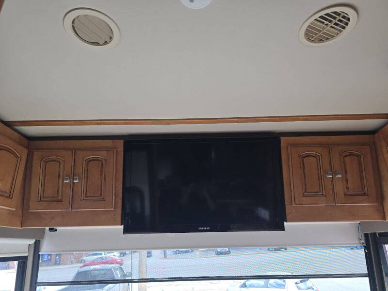 2013 Winnebago Journey